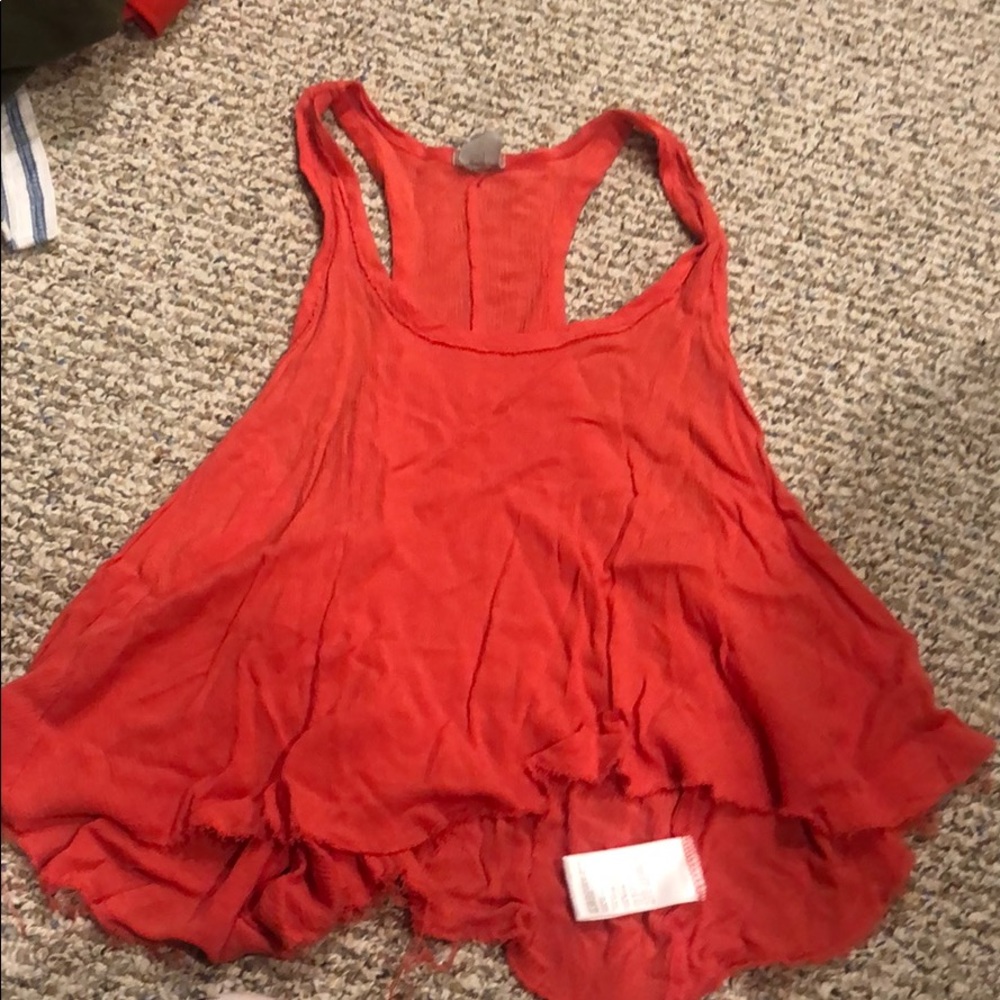 Cute flow top kind of cropped coral